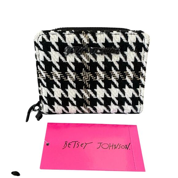Betsey Johnson Wristlet Houndstooth Cloth Wallet Coin & Card Compartment K106 - Picture 1 of 14